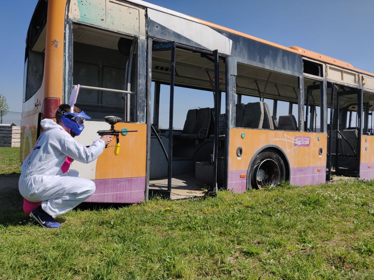 Un joueur de paintball chez Team Square